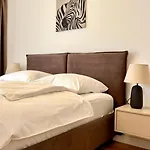 No 109 Lebada * بوخارست